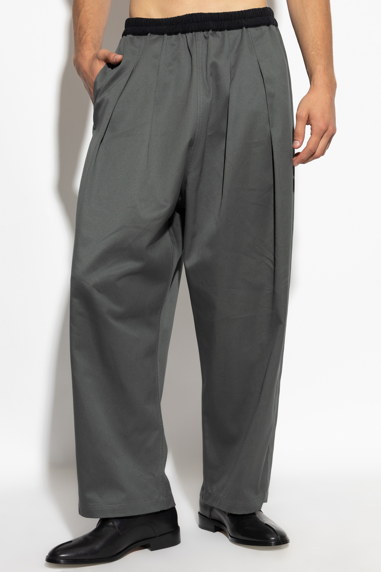 ボトムスその他 Maison Margiela Charcoal grey pleated trousers Grey Pleated trousers Maison Margiela - Vitkac Canada